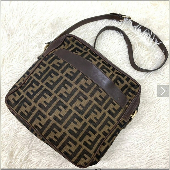 Fendi Handbags - Fendi Crossbody Bag